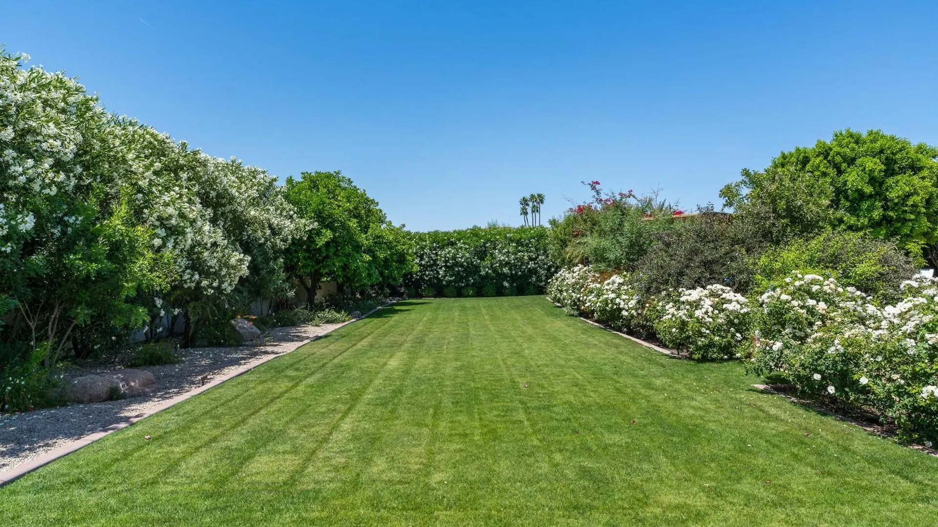 Private Paradise Valley Estate Swimming Nearby Golfing. Phoenix